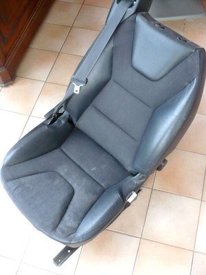 P1060196.JPG (228.66 Kio) Consulté 4070 fois Siège passager