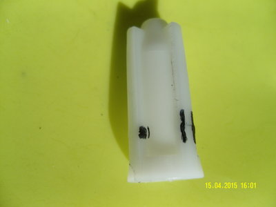 SN201891.JPG (914.49 Kio) Consulté 16660 fois support en T avec crantage de verrouillage du pommeau