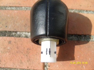 SN201892.JPG (1.18 Mio) Consulté 12698 fois support fourrure du pommeau avec crantage non engagé