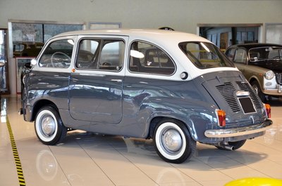 FIAT-MULTIPLA-02.jpg