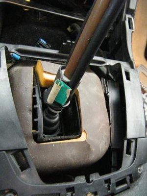Audio box placée a droite du levier de vitesse