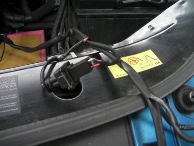 SANY0074.JPG (138.65 Kio) Consulté 6456 fois Aprés avoir changé et rechangé la polarité du faisceau les pinoches ne tiennent plus dans le conecteur