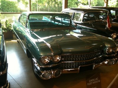 Cadillac Fleetwood 62.jpg