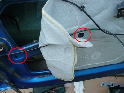 P1060660.JPG (289.25 Kio) Consulté 7905 fois position des fixations de la glissière horizontale