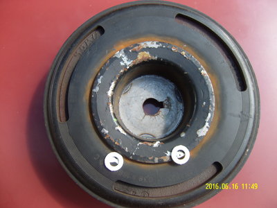 SN202049.JPG (1.19 Mio) Consulté 6983 fois on aperçoit le décalage des deux repères de peinture dans les cercles blancs