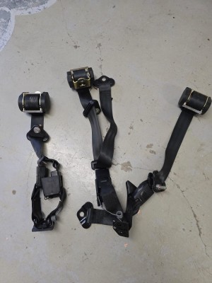 IMG-20250924-WA0006.jpg (140.93 Kio) Consulté 218 fois Ceintures arrières