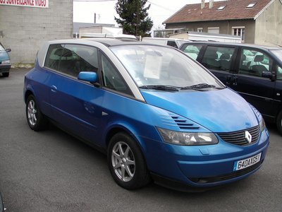 voiture.jpg (245.9 Kio) Consulté 7571 fois Elle est pas belle en bleu illiade ?